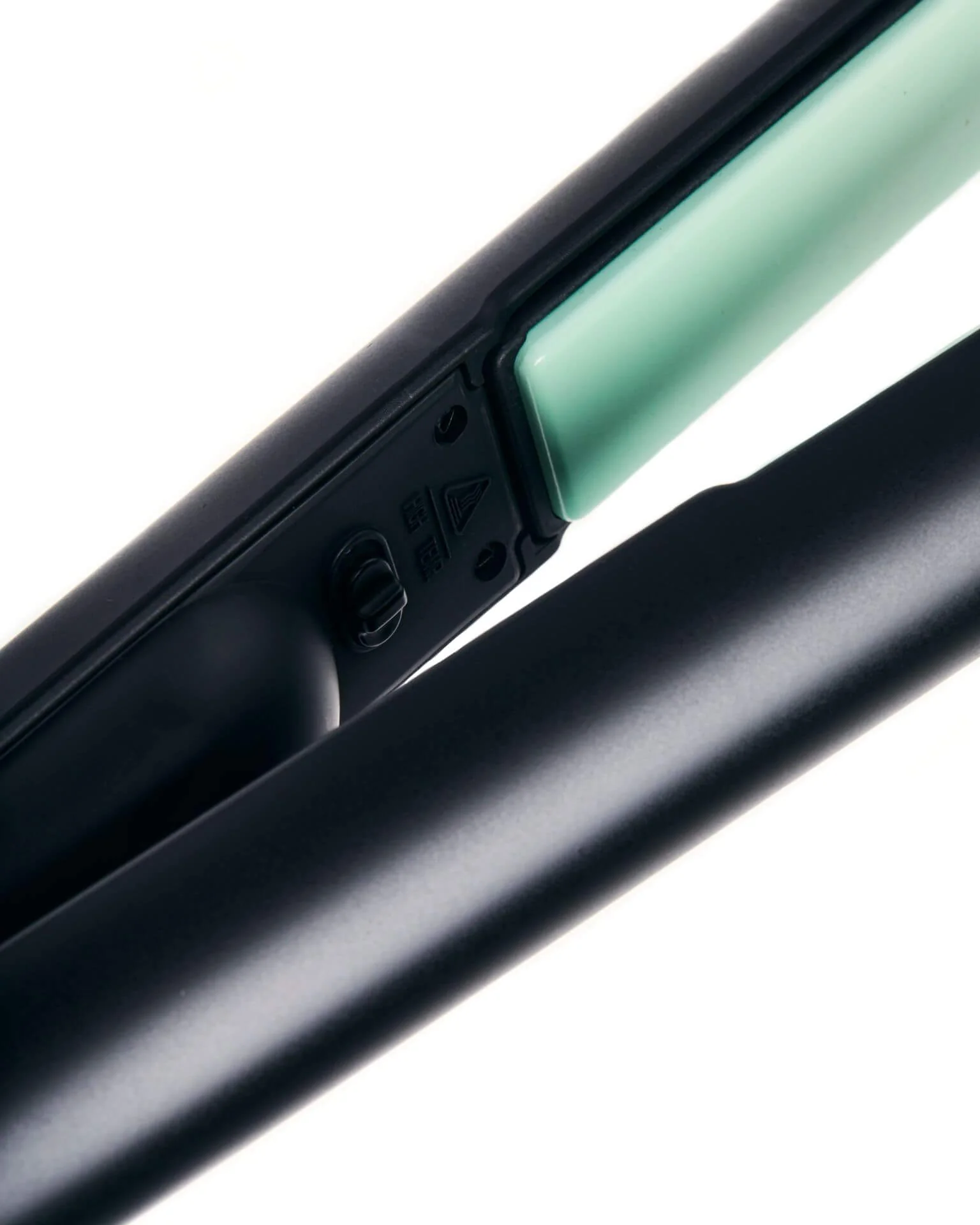 Cordless Ceramic Styling Iron 1 Inch - Image 3